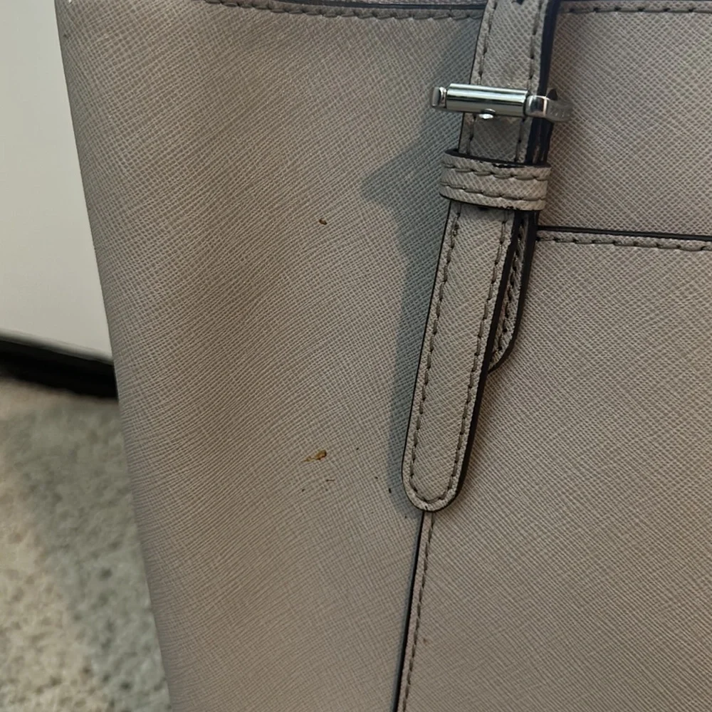 Michael Kors Shoulder Bag - Picture 5 of 11